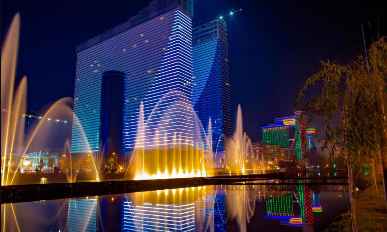 Orbi City In Batumi Esterno foto