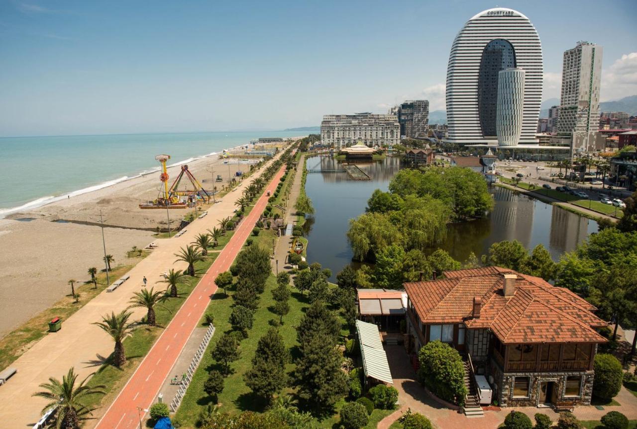 Orbi City In Batumi Esterno foto