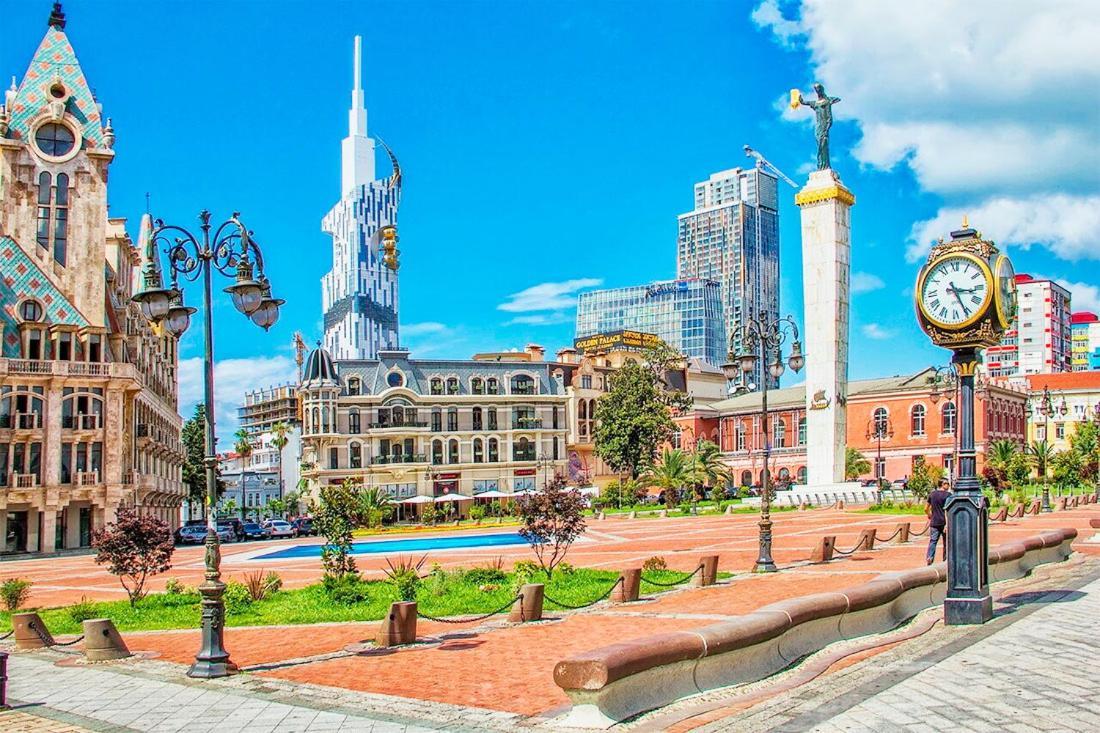 Orbi City In Batumi Esterno foto